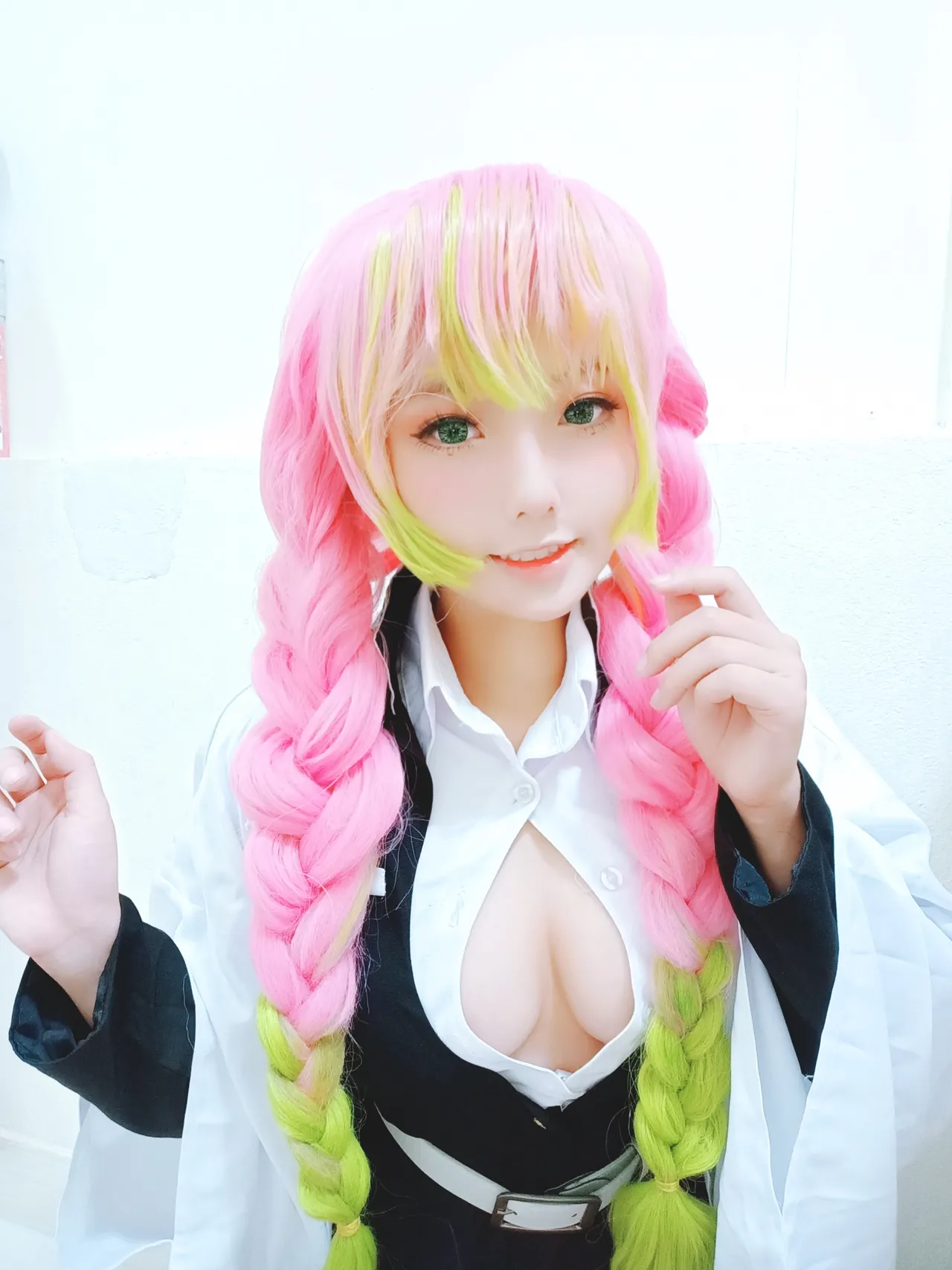 Messie Huang - Kanroji-erohere3.webp